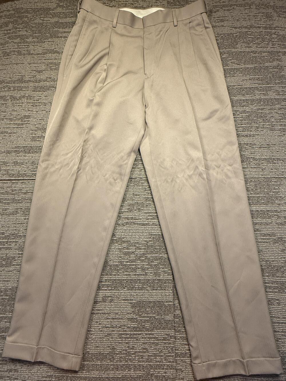 Haggar Smart Fiber Dress Pants Mens 32x30 Beige Herringbone Pleated Classic Fit